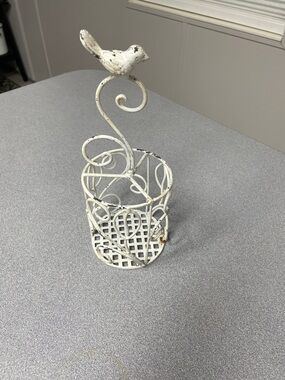 White Distressed Metal Bird Pen or Utensil Holder